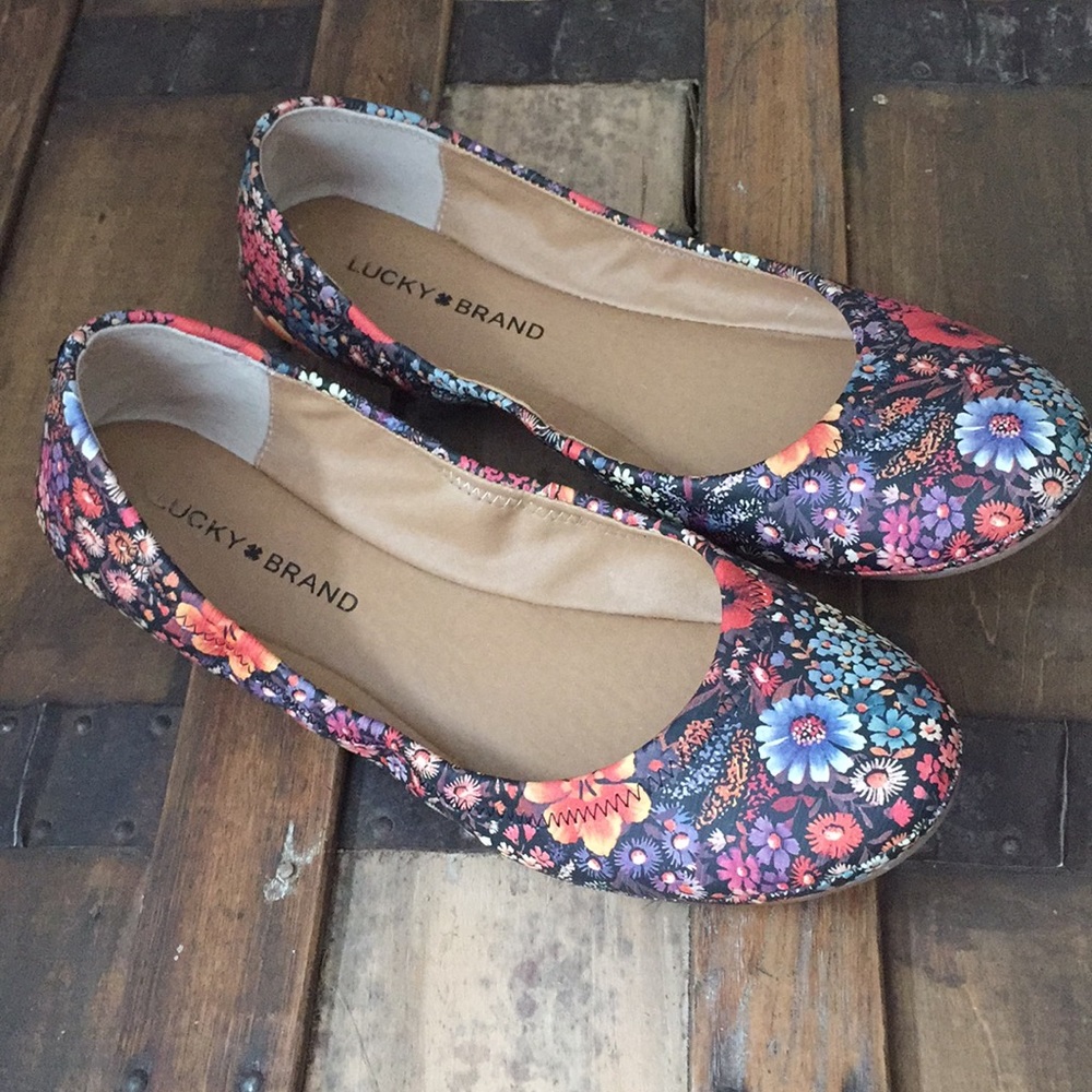 Lucky Flower Ballet Flats
